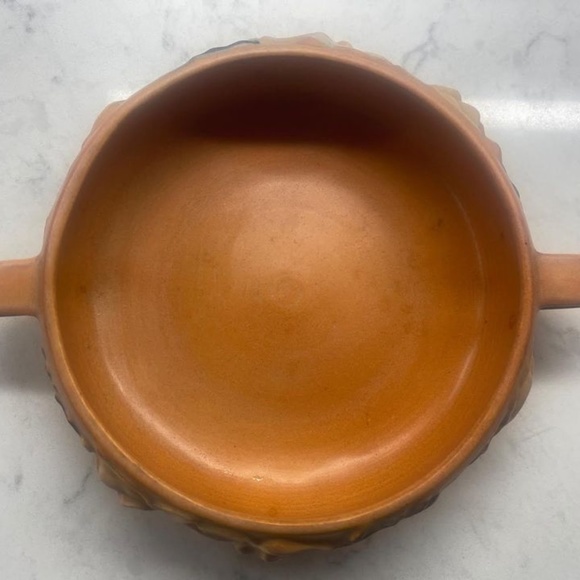 Roseville Pottery #447-6  Brown Terra Cotta 2 handled Magnolia Bowl, 194… - Picture 4 of 7